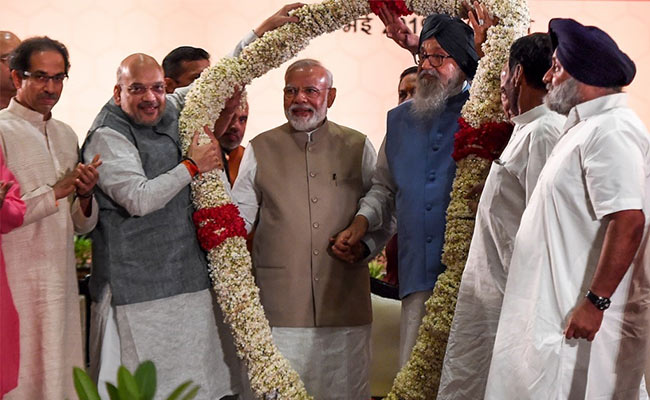 "Akali, Our Party Faces Of Manliness. What's Left Of NDA Now?" Shiv Sena