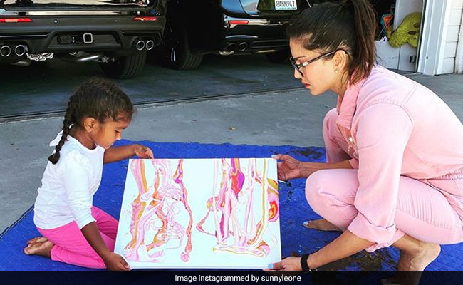 When Sunny Leone And Daughter Nisha Worked Together As A Team For A Painting