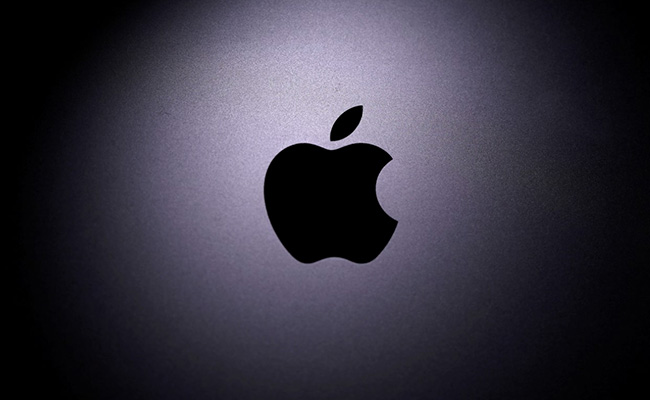 Google Pulls Parler App After Capitol Violence, Apple Gives 24-Hour Warning