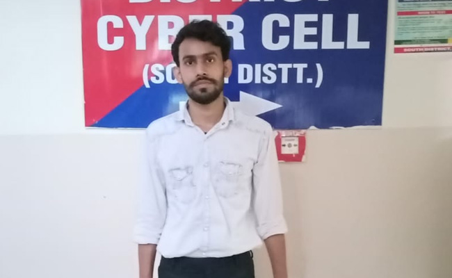 कॉलेज छात्रा का फर्जी प्रोफाइल बनाकर भेज रहा था अश्‍लील मैसेज-पोस्‍ट, आरोपी गिरफ्तार