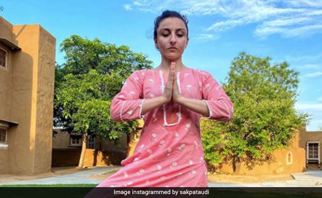 Soha Ali Khan Teaches Us How To Balance Yoga And Fashion In A Pink Suit