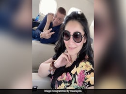 Sanjay Dutt And Maanayata Are "Enroute Life" - See Pic From Plane Sanjay Dutt And Maanayata Are "Enroute Life" - See Pic From Plane