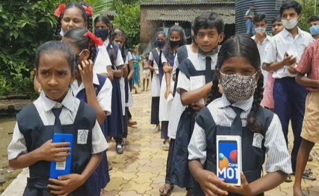 Unable To Attend School, Students In Mumbai's Aarey Get Phones To Study