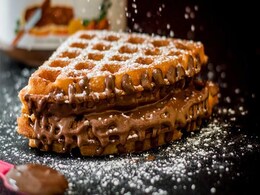 Make Hot And Crispy Waffles In Minutes With These Smart Waffle Makers Make Hot And Crispy Waffles In Minutes With These Smart Waffle Makers