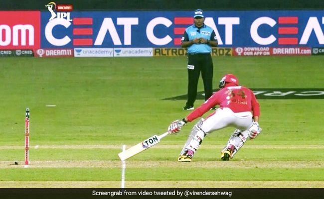 IPL 2020: अंपायर ने दिया गलत फैसला तो गुस्सा गए वीरेंद्र सहवाग, बोले- 'इन्हें ही दो मैन ऑफ द मैच अवॉर्ड'