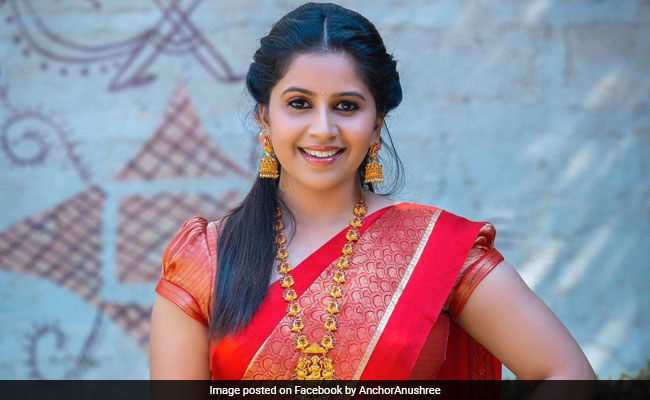 TV Anchor Anushree Questioned By Karnataka Police In Drugs Case