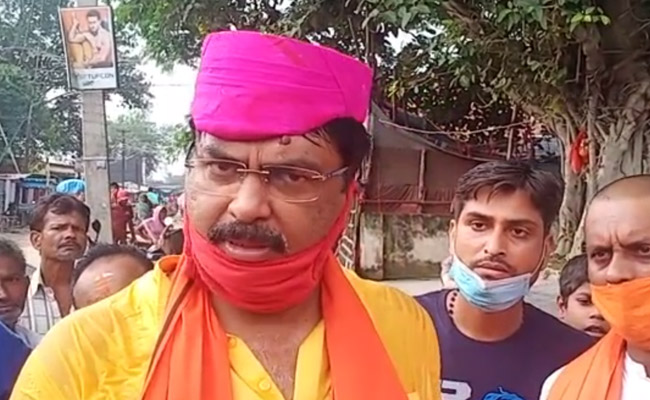 दरभंगा : सड़क निर्माण के लिए शिलान्यास करने पहुंचे विधायक का विरोध