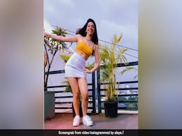 एक्ट्रेस अलाया फर्नीचरवाला ने 'दिल लुटेया' पर किया धमाकेदार डांस- देखें Video एक्ट्रेस अलाया फर्नीचरवाला ने 'दिल लुटेया' पर किया धमाकेदार डांस- देखें Video