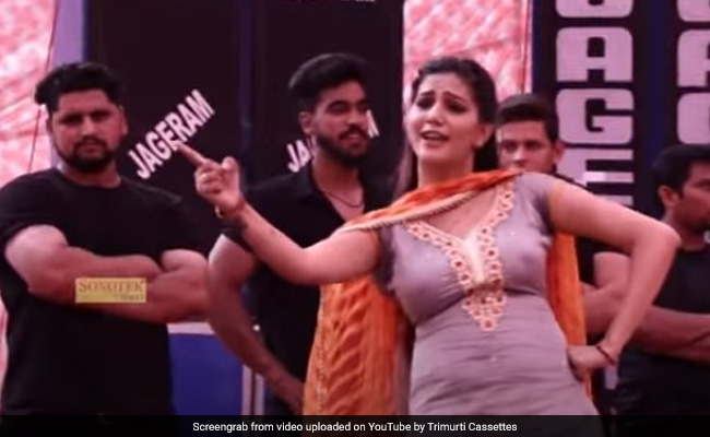 Sapna Choudhary का फिर चला जादू, देसी क्वीन के डांस ने मचाया धमाल- देखें Video