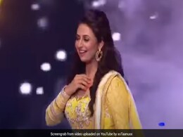 दिव्यांका त्रिपाठी ने  'सोच ना सके' सॉन्ग पर किया रोमांटिक डांस, खूबसूरत Video हुआ वायरल दिव्यांका त्रिपाठी ने  'सोच ना सके' सॉन्ग पर किया रोमांटिक डांस, खूबसूरत Video हुआ वायरल