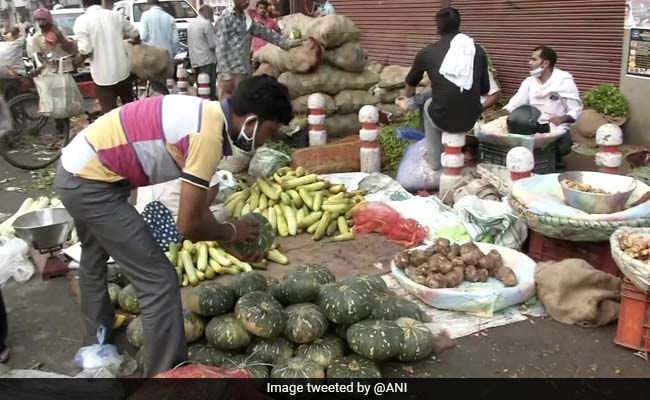 प्याज, टमाटर समेत आलू भी हुए महंगे, इस वजह से आसमान छू रही हैं कीमतें