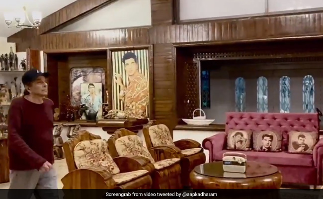 Inside Dharmendra's Lonavala Farmhouse. Background Score Courtesy Lata Mangeshkar