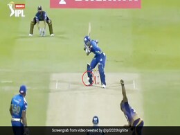 IPL 2020: अजीगबोगरीब तरह से आउट हुए हार्दिक पंड्या, फिर ऐसे हंसने लगे खुद पर... देखें Video IPL 2020: अजीगबोगरीब तरह से आउट हुए हार्दिक पंड्या, फिर ऐसे हंसने लगे खुद पर... देखें Video
