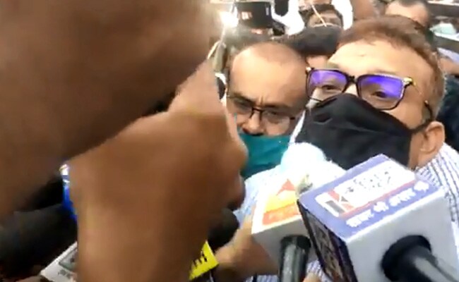 बिहार चुनाव : CM नीतीश कुमार से मिले पूर्व DGP गुप्तेश्वर पांडेय, JDU में जल्द शामिल होने के आसार