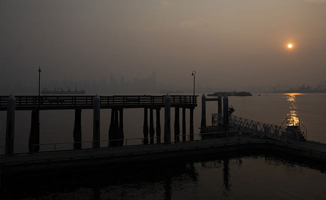 Smog Blankets US West Coast As Deadly Wildfires Rage