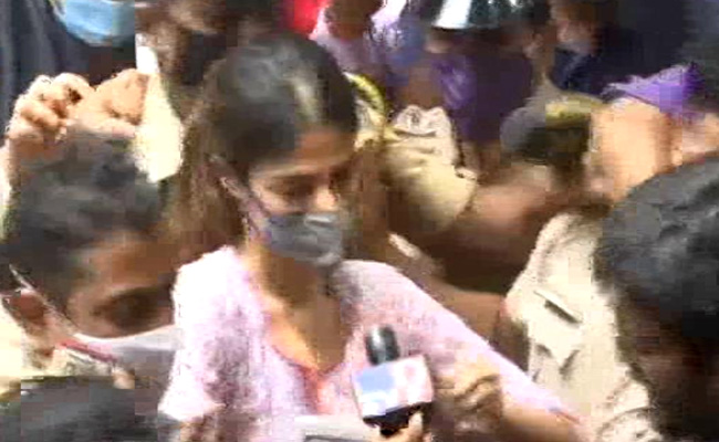 Rhea Chakraborty Can Be Arrested If Fails To Give Answers: Sushant Rajput Family's Lawyer