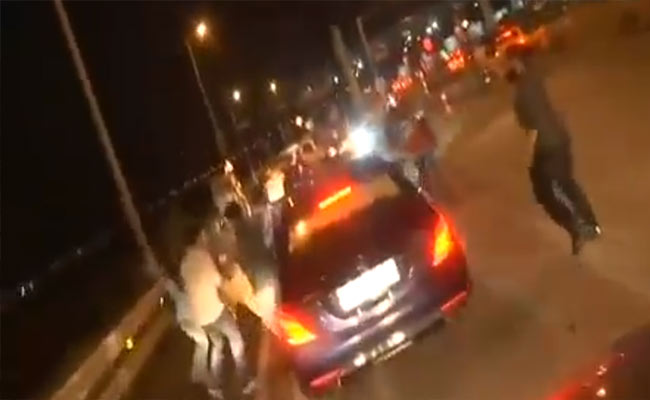 Deepika Padukone, Ranveer Singh's Drive Through Media Frenzy From Airport