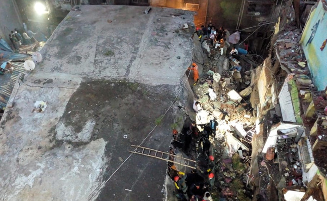 17 Dead In Building Collapse Near Mumbai, Child Among Those Rescued