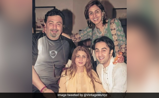 A Trip Down Memory Lane With Rishi, Neetu, Riddhima And Ranbir Kapoor. What A Pic