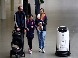 Robots Target Coronavirus With Ultraviolet Light At London Train Station Robots Target Coronavirus With Ultraviolet Light At London Train Station