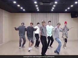 K-Pop Band BTS Grooves To '<i>Chadti Jawani</i>' In This ROFL Video K-Pop Band BTS Grooves To '<i>Chadti Jawani</i>' In This ROFL Video