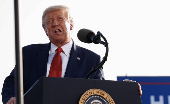 Trump Slams Government Covid Expert Fauci 'And All These Idiots'