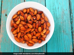 भीगे बादाम में ये चीज मिलाकर खाने से फायदे हो जाएंगे डबल, जानिए बादाम खाने का सही तरीका