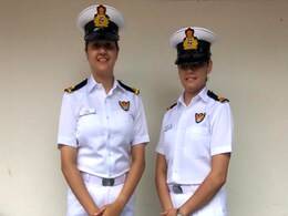भारतीय नौसेना के युद्धपोत पर पहली बार तैनात होंगी दो महिला अधिकारी भारतीय नौसेना के युद्धपोत पर पहली बार तैनात होंगी दो महिला अधिकारी