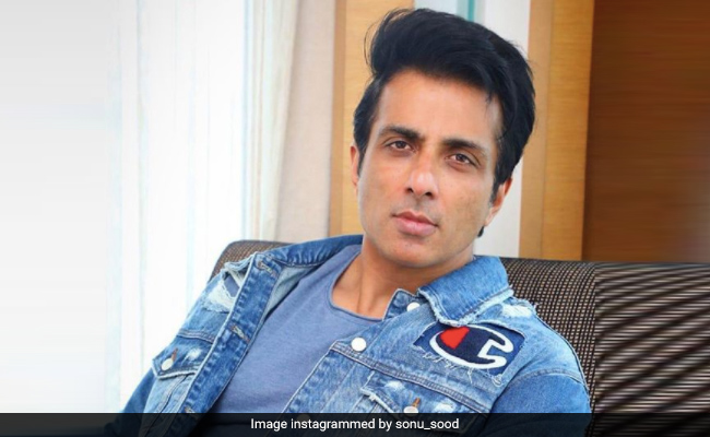 Sonu Sood Receives Special Humanitarian Action Award