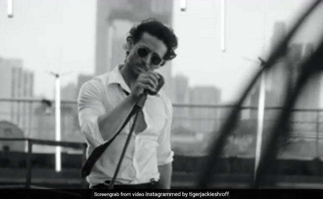 <i>Unbelievable</i> Teaser: Tiger Shroff's First Solo Is All About His Dreams