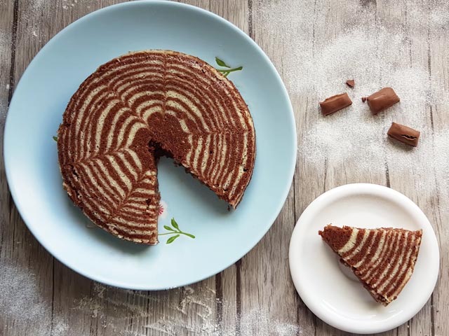 How To Make Eggless Marble Cake | Easy Eggless Marble Cake Recipe Video