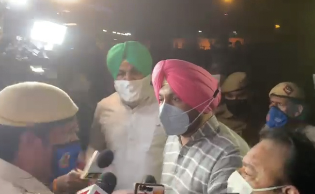 Delhi Police Versus Punjab MPs As PM Modi Leaves Parliament