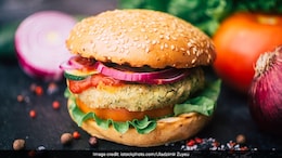 Reddit Users Discuss The Most Overrated Foods; Burgers, Weddings Cakes Make List