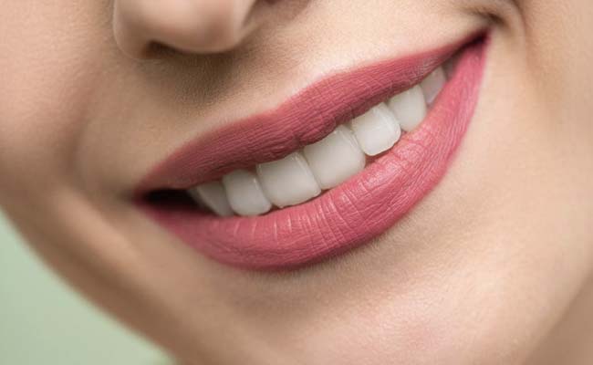 When You Want No Drama, These Lipsticks Are Perfect To Wear Everywhere