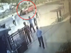 On Camera, Jaipur Cop Clings To Speeding Car's Bonnet for 2 km, Jumps Off