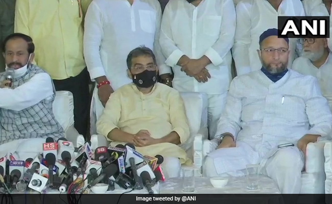 बिहार चुनाव : ओवैसी व उपेंद्र कुशवाहा ने मिलाया 'हाथ', बोले- इंशाअल्लाह, न सिर्फ BJP को हराएंगे बल्कि...
