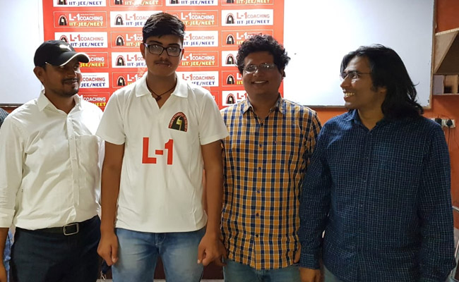 मेडिकल परीक्षा:  छोटे शहर के छात्रों ने हासिल की बड़ी सफलता