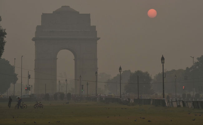 Smoky Haze Envelops Delhi, Neighbouring Cities; Air Quality Now "Very Poor"