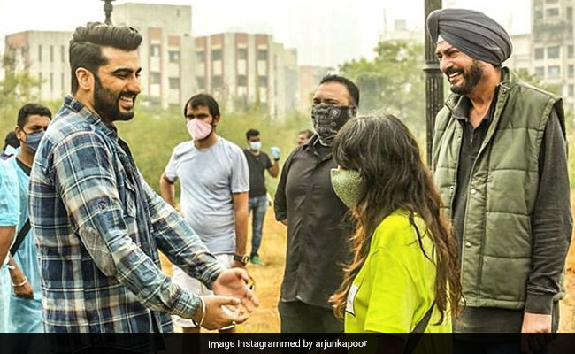 कोरोना को मात देकर अर्जुन कपूर ने शुरू की शूटिंग, बोले- यह मेरा हैप्पी प्लेस...