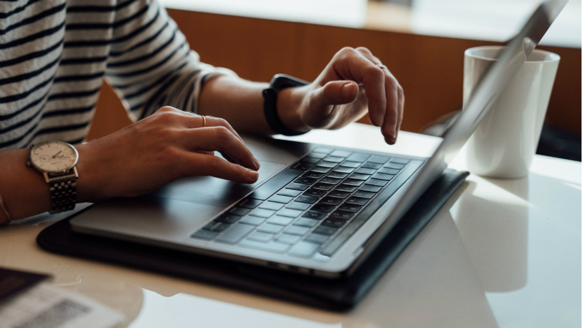 US Web Company GoDaddy Apologises For Fake Christmas Bonus Email Security Test