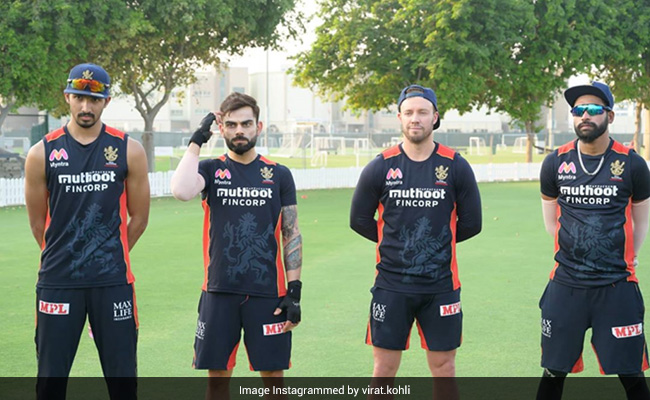 कोहली ने डिविलियर्स और सिराज के साथ शेयर की तस्वीर, बोले- स्कूल की याद आई तो राशिद खान ने किया ट्रोल