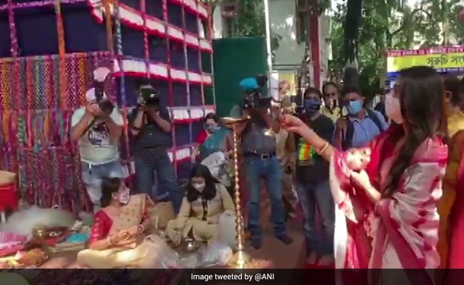 Watch: Trinamool's Nusrat Jahan Dances, Plays <i>Dhak</i> For Durga Puja