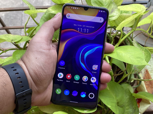 Vivo V20 Review | Detailed Camera Tests, 44-Megapixel Selfie Eye Autofocus, Slim Design