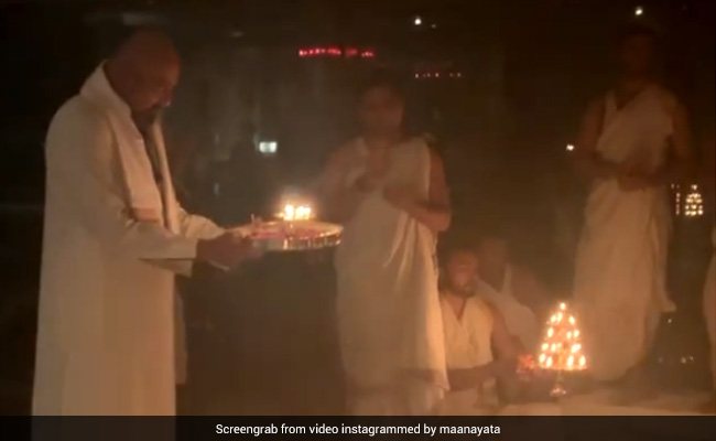 Dussehra 2020: Maanayata Dedicates A Post To Husband Sanjay Dutt
