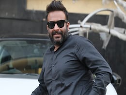 Zaroorat गाने को लेकर वरुण गुप्ता ने दिया इंटरव्यू, बोले- किसी की तकलीफ में... Zaroorat गाने को लेकर वरुण गुप्ता ने दिया इंटरव्यू, बोले- किसी की तकलीफ में...