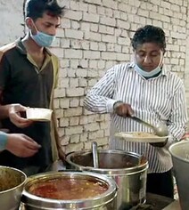 Did You Know: This Delhi Eatery Offers Complete Thali At Just Re.1 Did You Know: This Delhi Eatery Offers Complete Thali At Just Re.1
