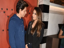 Asked What He Gave Gauri As Anniversary Gift, Shah Rukh Khan Answered In The Most SRK Style Asked What He Gave Gauri As Anniversary Gift, Shah Rukh Khan Answered In The Most SRK Style