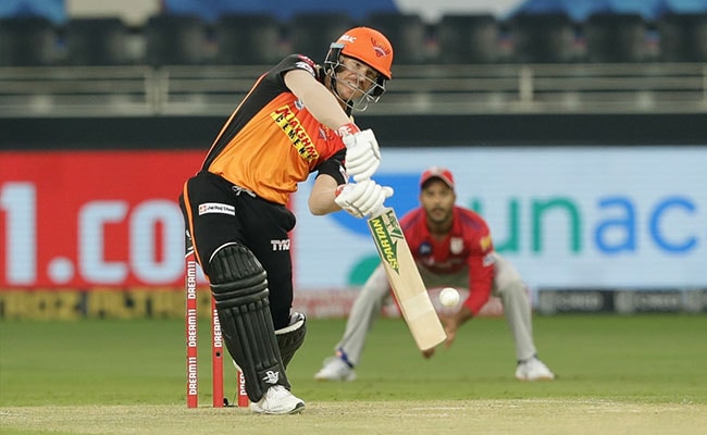 IPL इतिहास में ऐसा रिकॉर्ड बनाने वाले इकलौते बल्लेबाज बने डेविड वॉर्नर