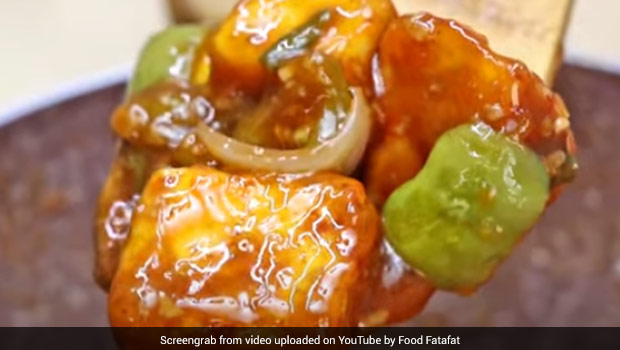 Watch: How To Make Restaurant-Style Dry Chilli Paneer - Video Inside