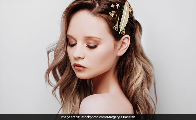 Hair Clip Styles For Fancy Girls: Stylish Hair Clips And Hair Accessories To Wear